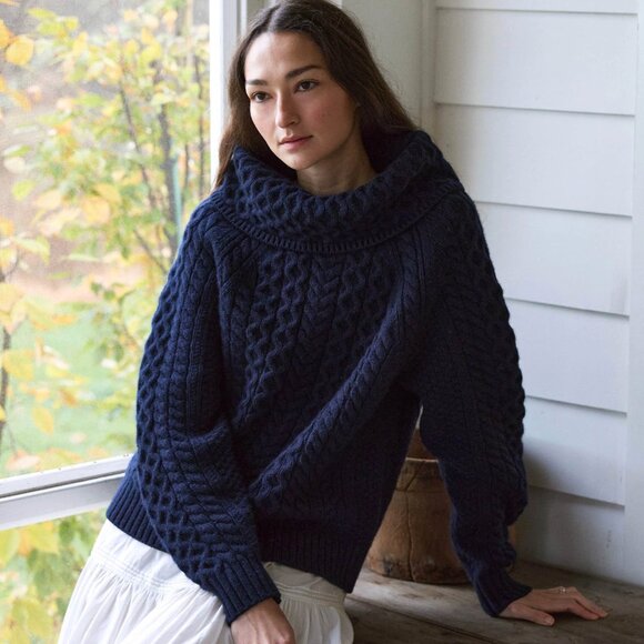 Dôen NWT Gillian Sweater in Navy Size M - Picture 4 of 7